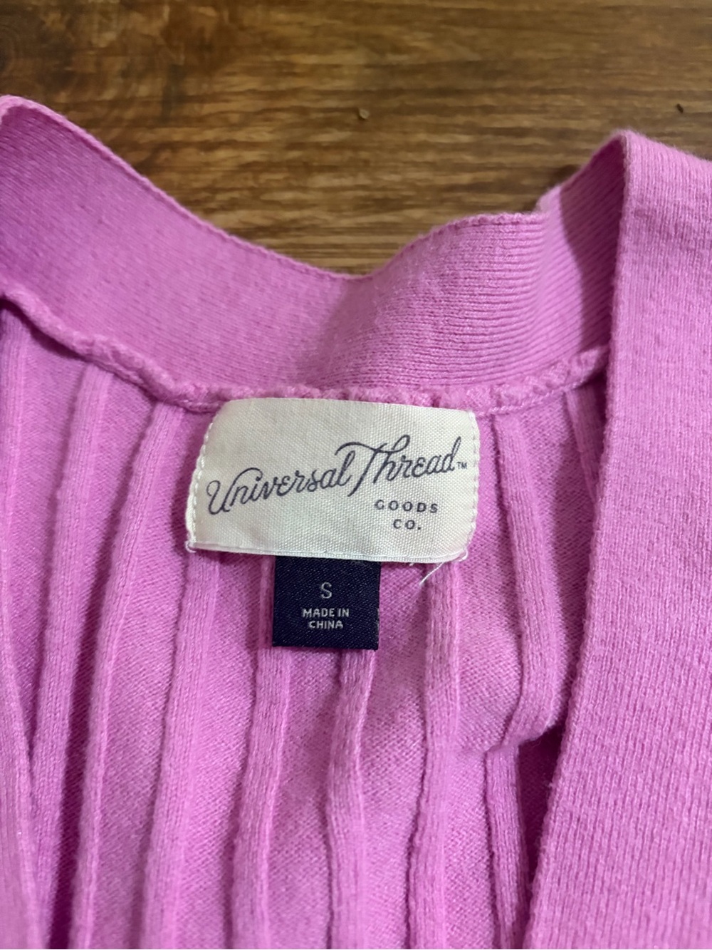 Women’s Universal Thread Pink Ribbed V-Neck Button-Front Cardigan- small - Picture 2 of 4